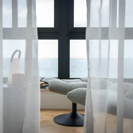 Apartament 2br Luxury Design With Sea Views From Every In